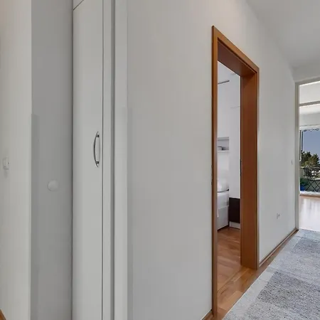 Pine Fine With Free Parking 公寓 *