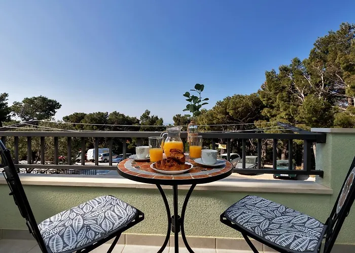 Pine Fine With Free Parking Apartment